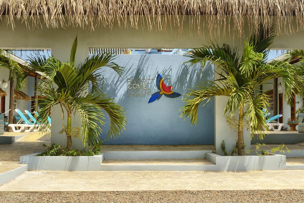 Parrot Cove Lodge Hopkins Exterior photo